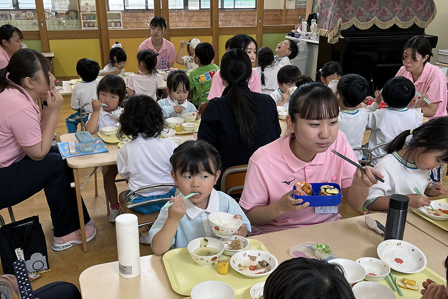 大成学園幼稚園児との交流③（1年）
