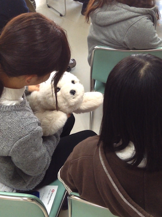 パロを体験している学生